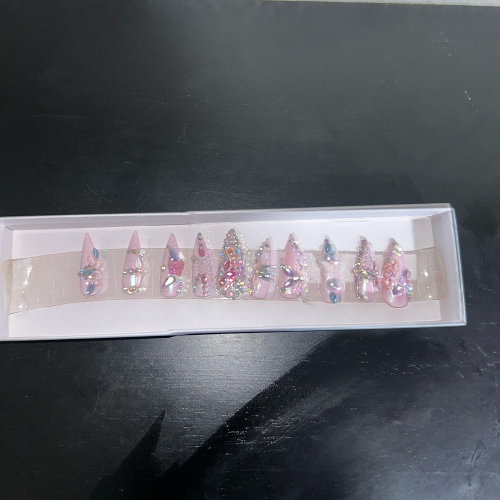 Pink Rhinestone Press-On Nails - Picture 2 of 3